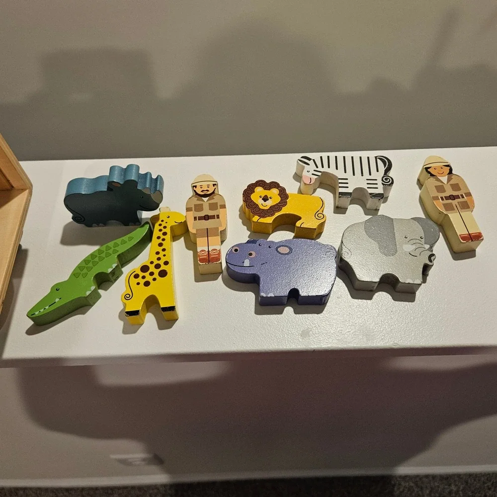 Melissa & Doug Animal Rescue Truck Shape Sorter Safari 5180 Learning Educational